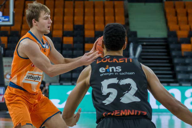 中是一种稀 中是一种稀