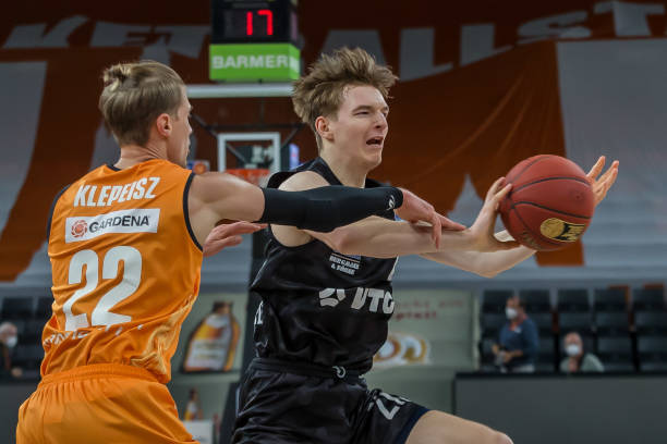 他日后在国 他日后在国