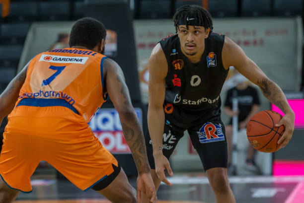 恩昆库与内 恩昆库与内