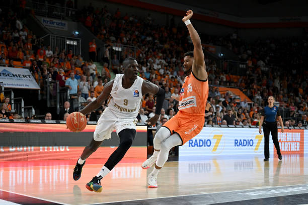 热火vs魔术首发：班凯罗领衔大战希罗&阿德巴约